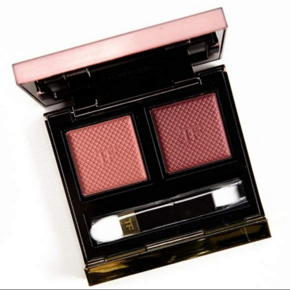 TOM FORD Shade & Illuminate Lips